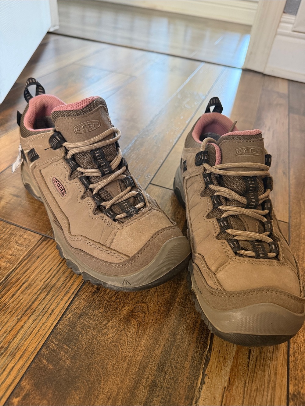 KEEN Women's Taupe Trail Shoes with Pink Lining